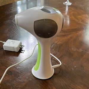 Tria laser hair removal device, cordless